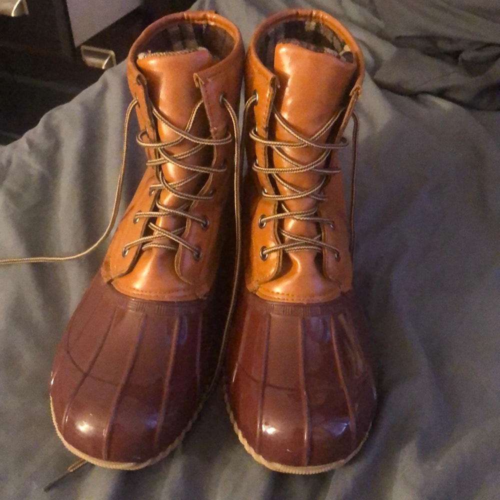 Duck boots
